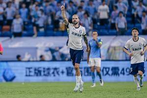 足球报：廖均健、图多列、张威、高华泽已与广州豹会合